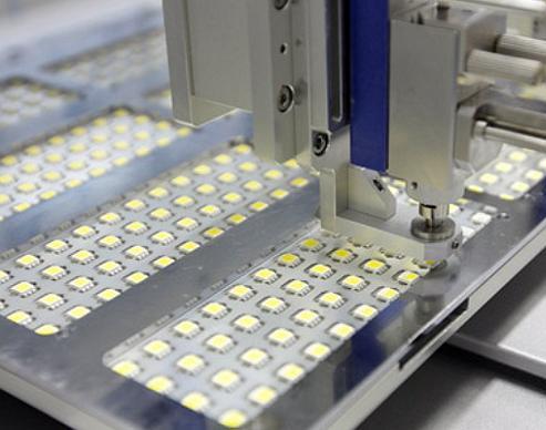 Монтаж светодиодных компонентов на плату